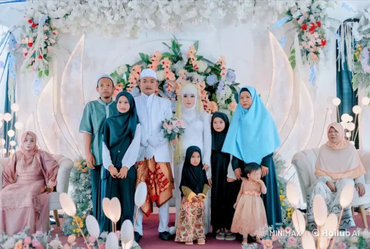 Live2D Wedding Celebration with Traditional Kung Fu Performance – AI Generated Video | Hailuo AI