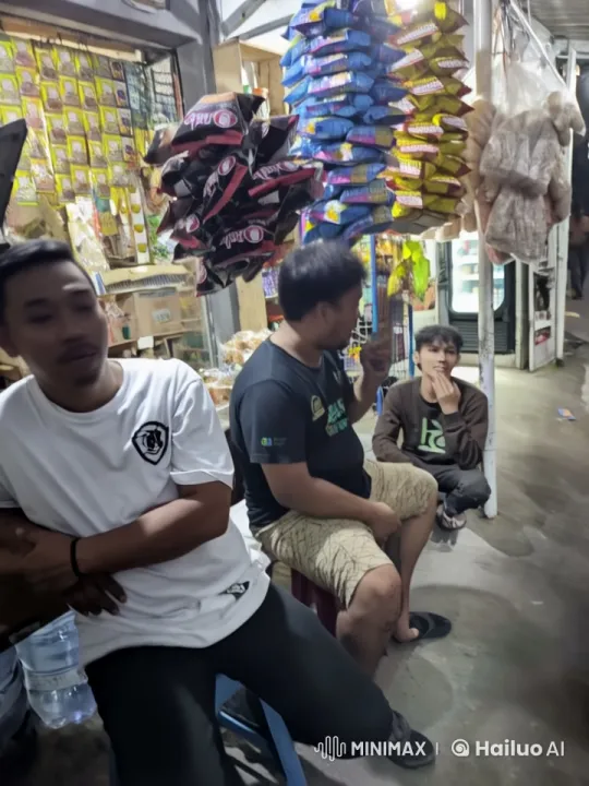 Market Stall Scene: Animated Characters in Live2D Setting – AI Generated Video | Hailuo AI
