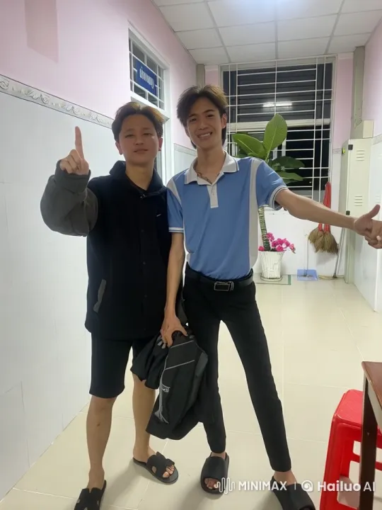 Young Men Showcase Martial Arts Skills in Live2D Video – AI Generated Video | Hailuo AI