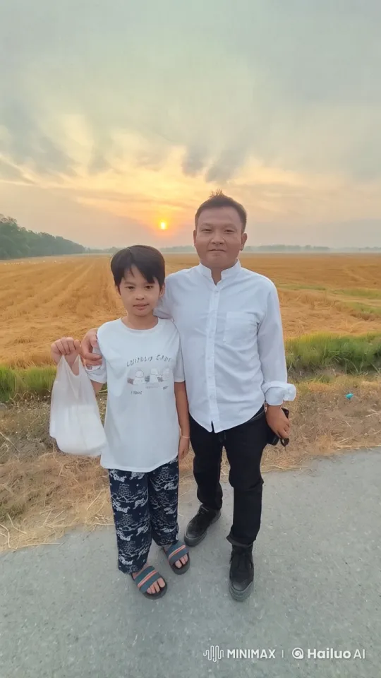 Rural Road Kungfu Training at Sunset – AI Generated Video | Hailuo AI