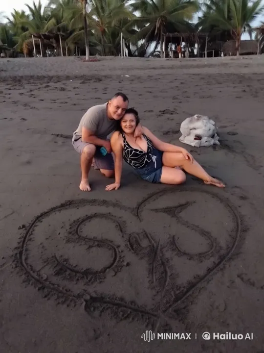 Beach Serenade: Live2D Animation with Guitars – AI Generated Video | Hailuo AI
