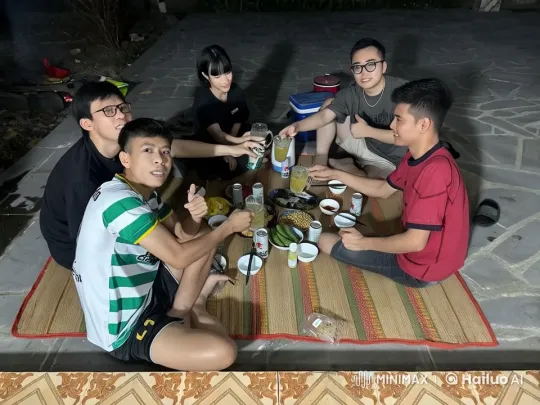 Friends Enjoy Gathering, Spontaneously Engage in Kung Fu Battle – AI Generated Video | Hailuo AI