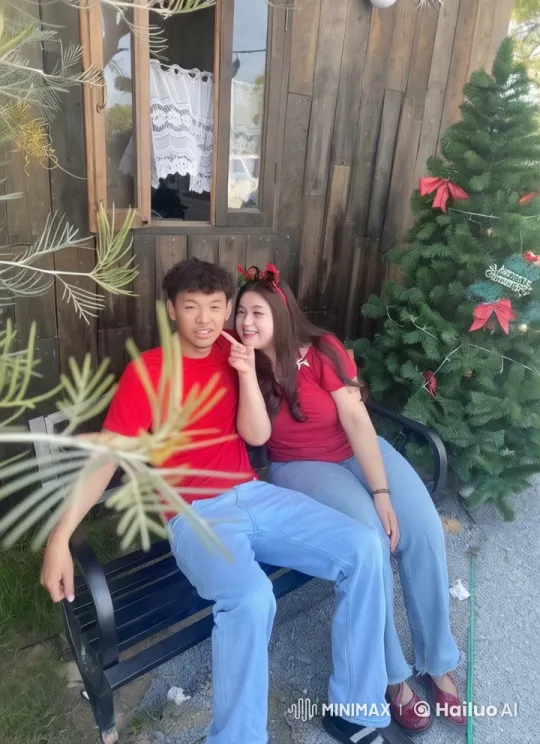 Couple Practicing Kung Fu in Christmas Setting – AI Generated Video | Hailuo AI