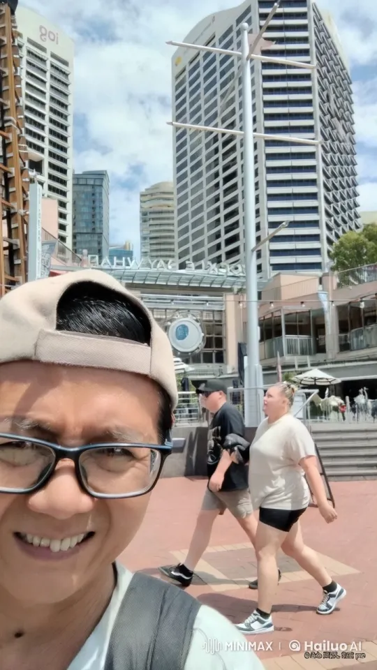 Kungfu Showdown in Urban Cockle Bay Wharf – AI Generated Video | Hailuo AI