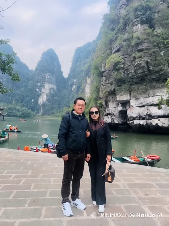 Kung Fu Masters Perform Amidst Scenic Vietnamese Cliffs – AI Generated Video | Hailuo AI