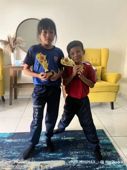 Children Showcase Trophies with Animated Minion – AI Generated Video | Hailuo AI