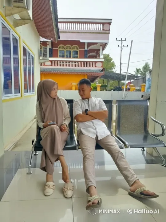 Couple Transforms into Kung Fu Fighters on Bench – AI Generated Video | Hailuo AI