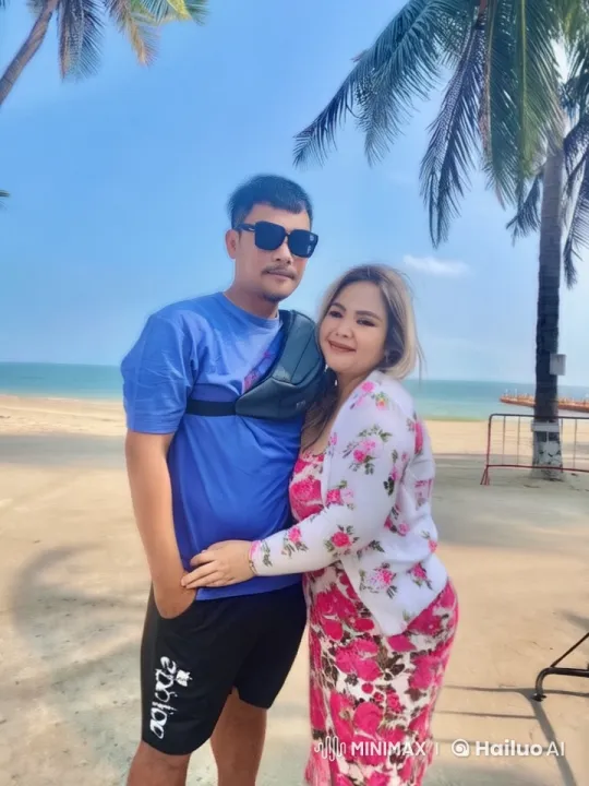 Couple Showcases Martial Arts on Tranquil Beach – AI Generated Video | Hailuo AI