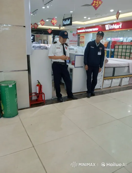 Mall Security Guards Perform Kung Fu Showdown – AI Generated Video | Hailuo AI