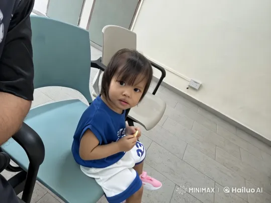 Child's Energetic Kung Fu Performance in Waiting Room – AI Generated Video | Hailuo AI