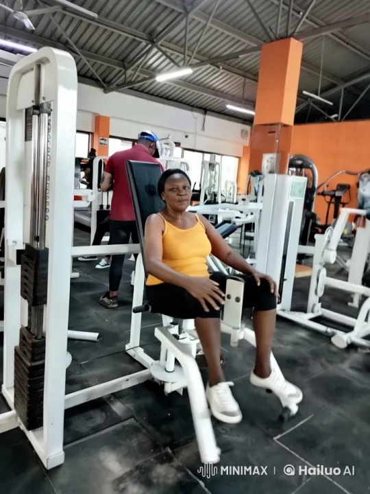 Casual Dynamics of a Lively Gym in Live2D Animation – AI Generated Video | Hailuo AI