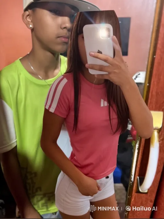Girl and Boy Embrace in Cozy Mirror Selfie Scene – AI Generated Video | Hailuo AI