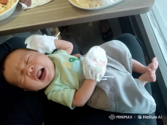 Baby with Dinosaur Shirt Performs Impressive Kung Fu – AI Generated Video | Hailuo AI