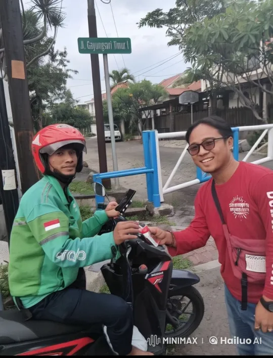 Grab Driver Confrontation in Quiet Neighborhood Street – AI Generated Video | Hailuo AI