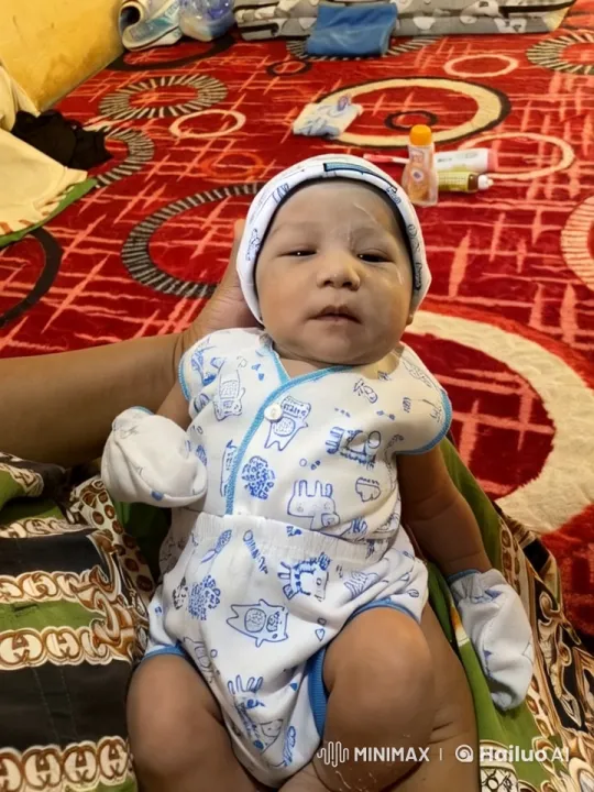 Baby in Onesie Practices Energetic Kungfu – AI Generated Video | Hailuo AI