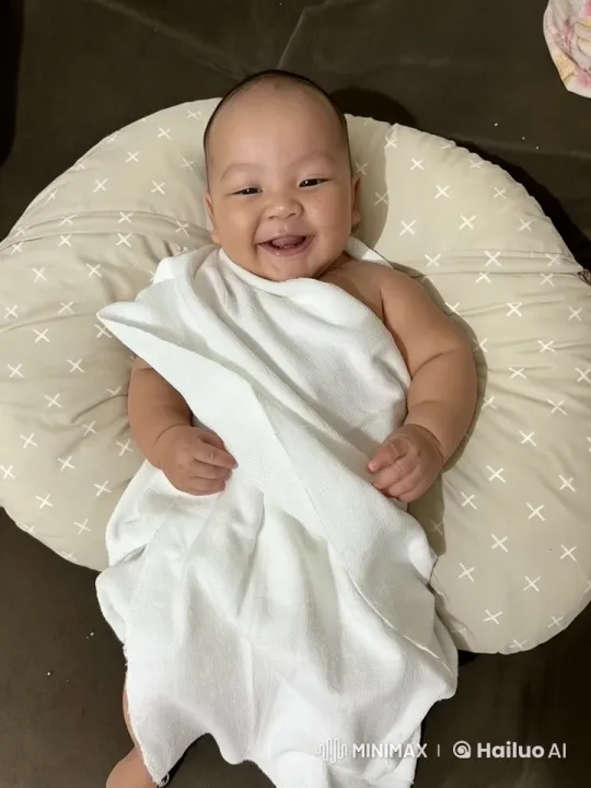 Baby's Adorable Kung Fu Play in Live2D Animation – AI Generated Video | Hailuo AI