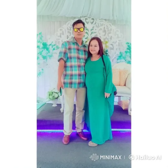 Live2D Animated Couple Celebrates in Elegant Setting – AI Generated Video | Hailuo AI