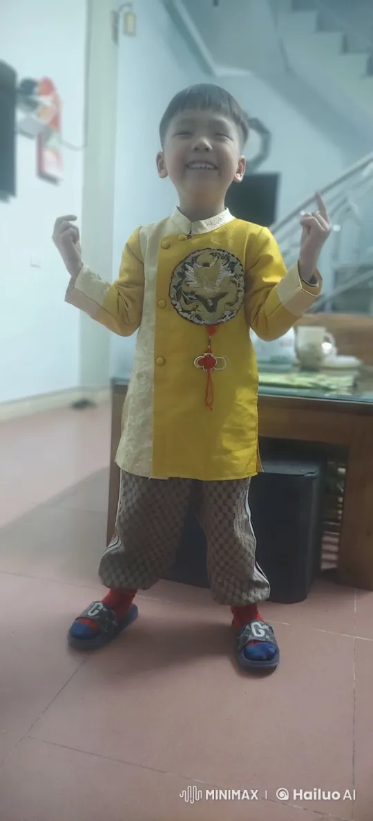 Young Child Practicing Martial Arts in Mixed Attire – AI Generated Video | Hailuo AI