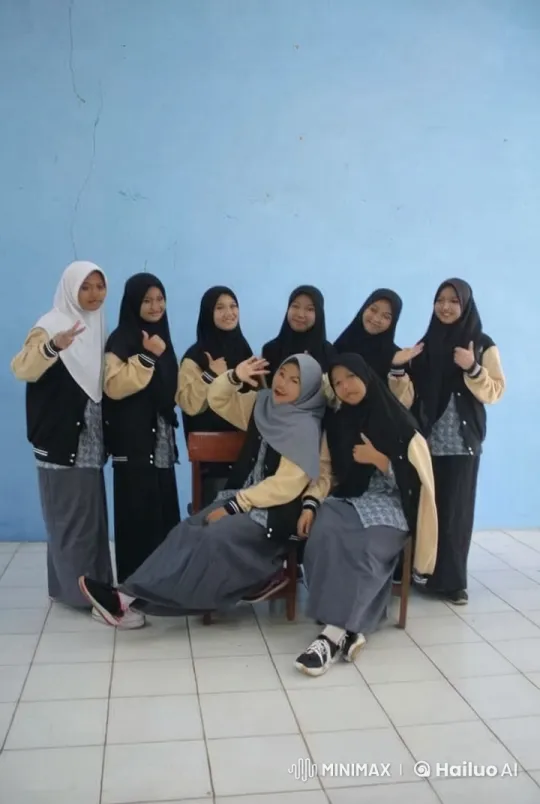 Young Women Perform Synchronized Kungfu in Matching Outfits – AI Generated Video | Hailuo AI