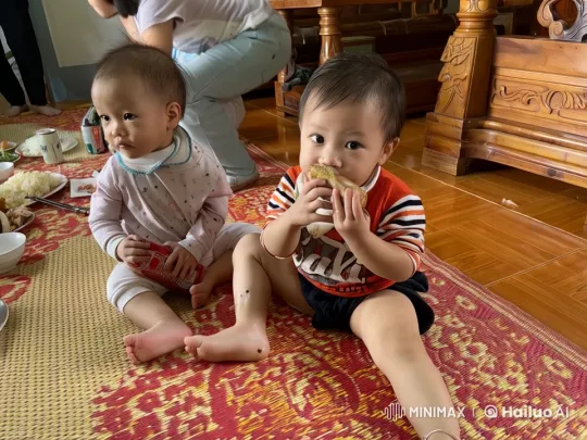 Children's Playful Kungfu on Colorful Mat in Cozy Room – AI Generated Video | Hailuo AI
