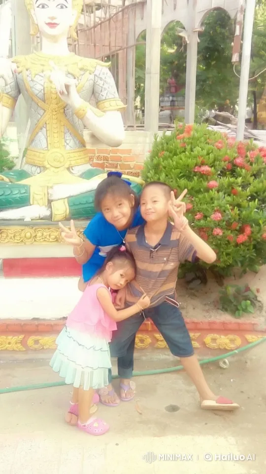 Animated Children Perform Kung Fu in Front of Thai Statue – AI Generated Video | Hailuo AI