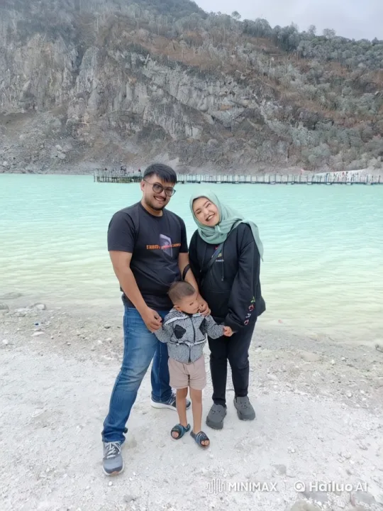 Family Dances and Plays Kungfu by Turquoise Lake – AI Generated Video | Hailuo AI