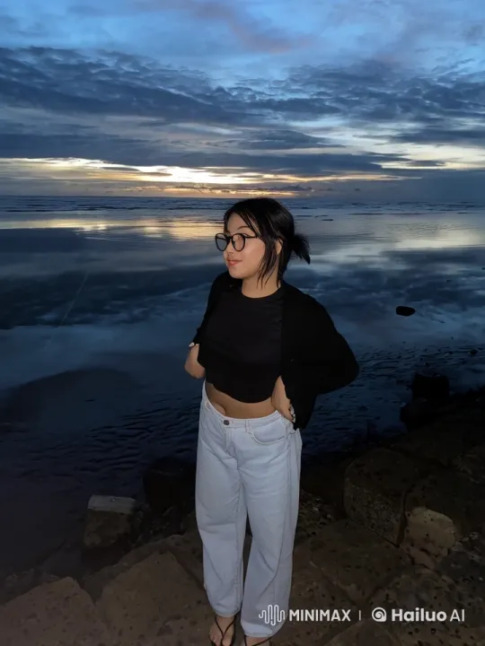 Young Woman Showcases Kungfu in Serene Sunset Setting – AI Generated Video | Hailuo AI