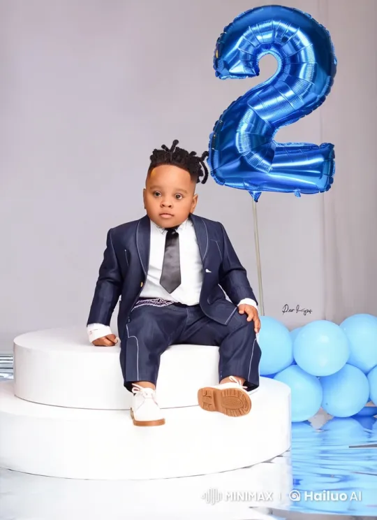 Child Celebrates Second Birthday on Pedestal – AI Generated Video | Hailuo AI