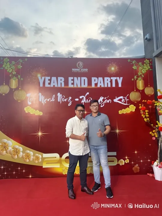 Martial Artists Displaying Skills at Festive Year-End Party – AI Generated Video | Hailuo AI