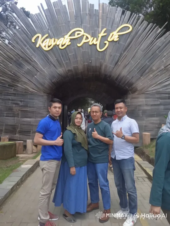 Kawah Putih Scenic Kung Fu Performance – AI Generated Video | Hailuo AI