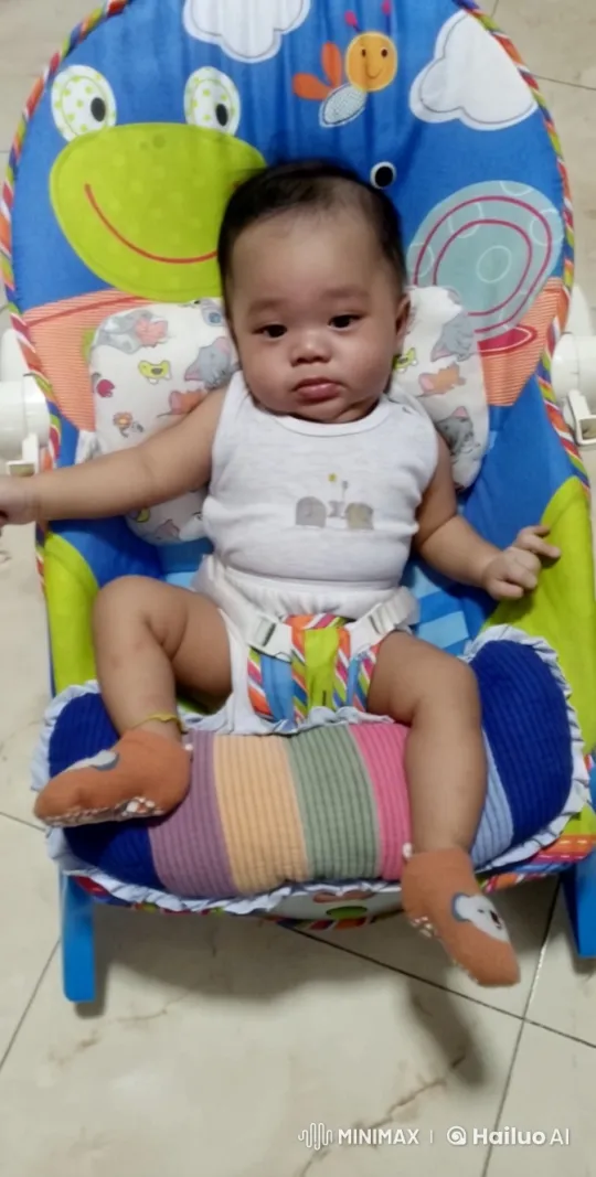 Baby in Kung Fu Animation: Live2D Punching and Kicking – AI Generated Video | Hailuo AI