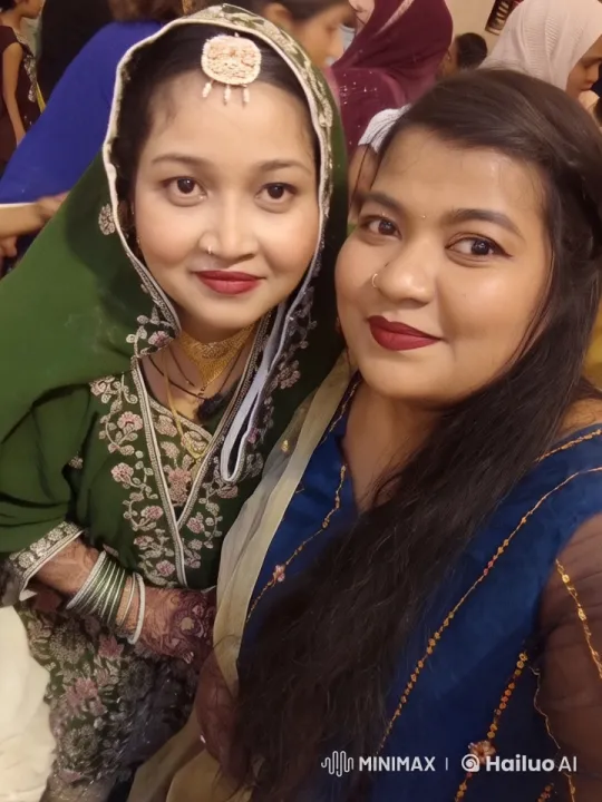 Joyful Embrace Between Women in Traditional Attire – AI Generated Video | Hailuo AI