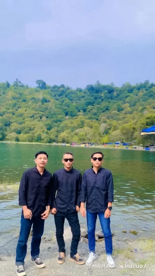 Three Young Men Practicing Kung Fu by a Lakeside – AI Generated Video | Hailuo AI