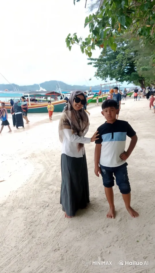 Energetic Live2D Kungfu Battle on a Vibrant Beach – AI Generated Video | Hailuo AI