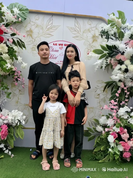 Family Performs Kung Fu in Scenic Garden Setting – AI Generated Video | Hailuo AI