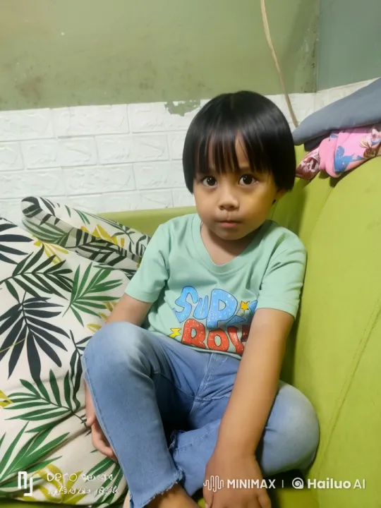 Child and Friendly Lion Share a Heartwarming Hug – AI Generated Video | Hailuo AI
