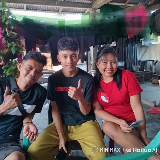 Live2D Video: Trio Engages in Wing Chun and Playful Interactions – AI Generated Video | Hailuo AI