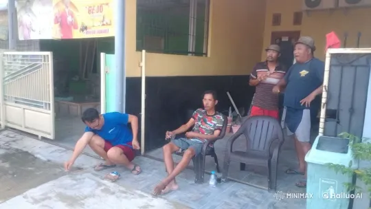 Residential Fight Scene: Men Displaying Martial Arts Skills – AI Generated Video | Hailuo AI