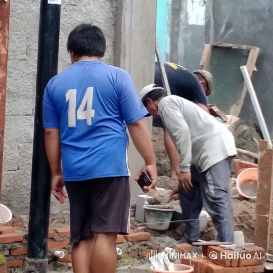 Construction Site Kung Fu Showdown – AI Generated Video | Hailuo AI