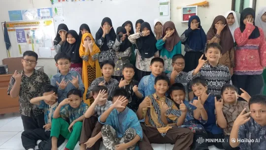 Lively Classroom Kung Fu Demonstration by Dressed-up Students – AI Generated Video | Hailuo AI