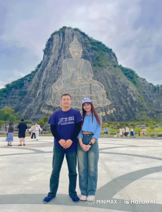 Casual Duo Performs Impressive Kung Fu in Scenic Outdoor Setting – AI Generated Video | Hailuo AI