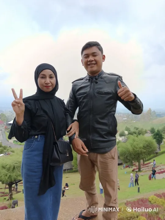 Couple Enjoying Scenic Hillside with Kungfu Performance – AI Generated Video | Hailuo AI