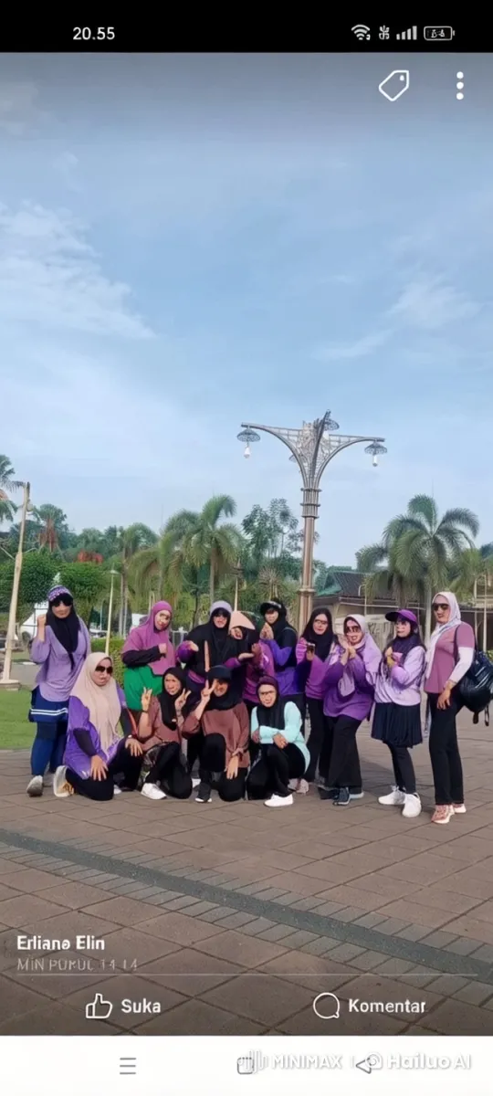 Purple-clad Group Performs Energetic Kungfu in Outdoor Setting – AI Generated Video | Hailuo AI