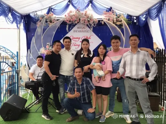 Festive Gathering Celebrates Event with Joy and Harmony – AI Generated Video | Hailuo AI