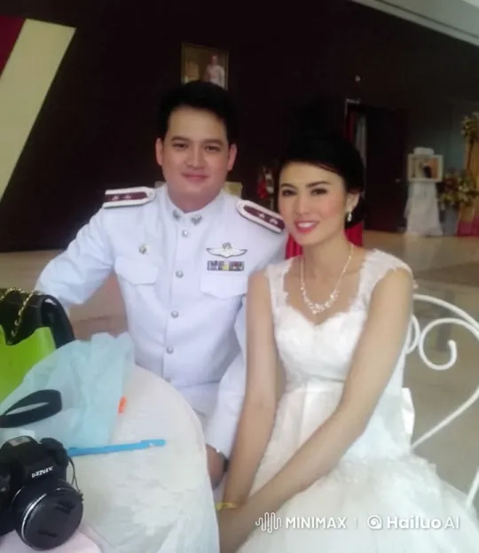 Formal Celebration: Military Man and Bridal Woman Exchange Glances – AI Generated Video | Hailuo AI