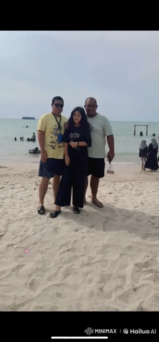 Beach Kung Fu: Harmony of Martial Arts and Nature – AI Generated Video | Hailuo AI