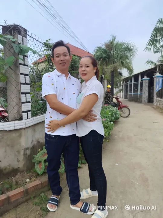 Couple Demonstrates Kung Fu in Serene Garden Setting – AI Generated Video | Hailuo AI