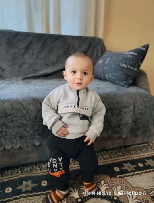 Toddlers and Animals Sing Christmas Carols – AI Generated Video | Hailuo AI