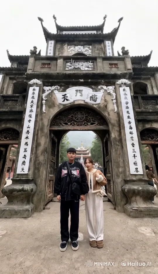 Historic Gate Kung Fu Fight with Dramatic Slow-Mo – AI Generated Video | Hailuo AI