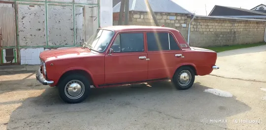 Vintage Car Explodes in Destructive Blast – AI Generated Video | Hailuo AI